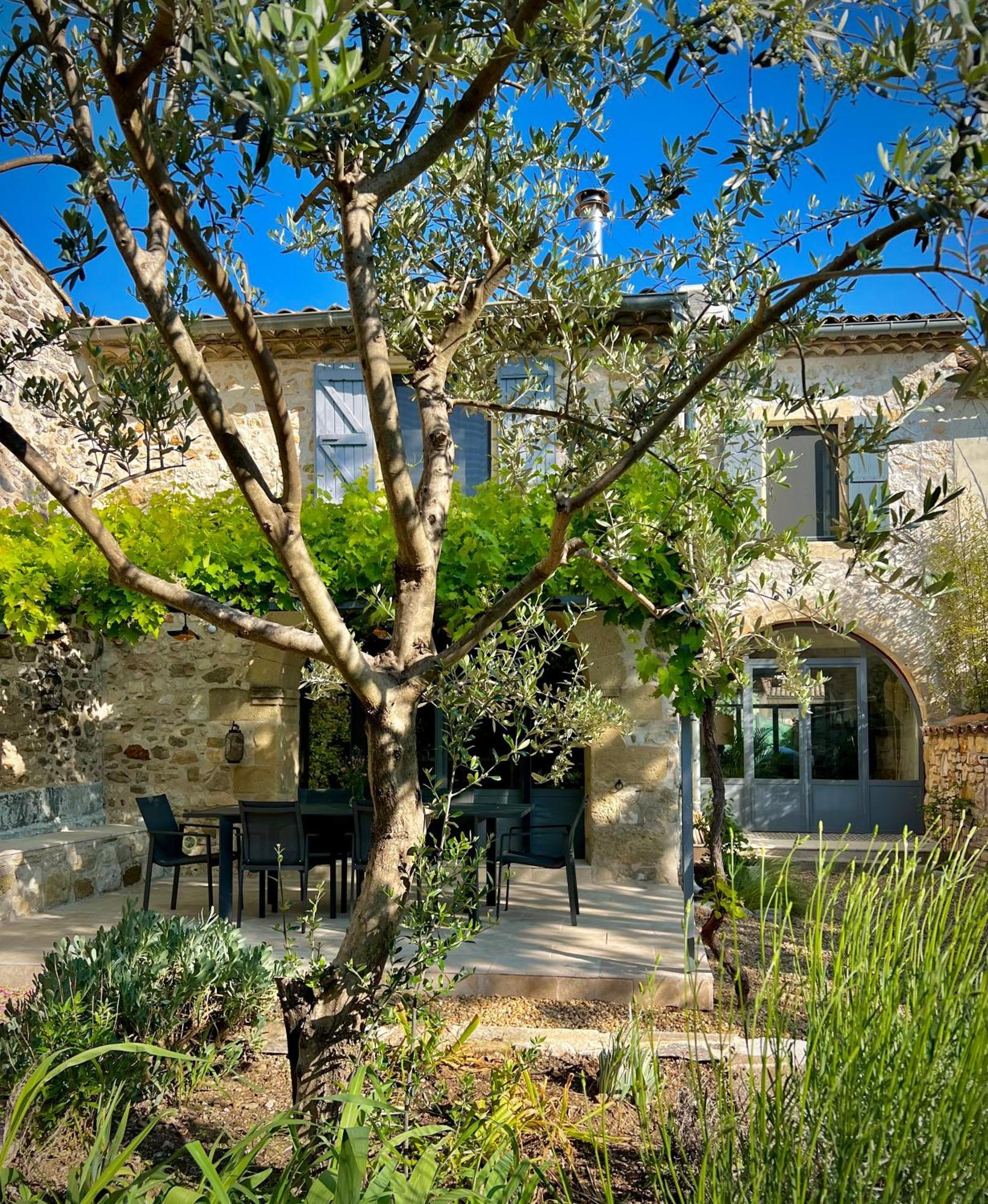 Hotel Maison Erica Saint-Mamert-du-Gard Exterior foto